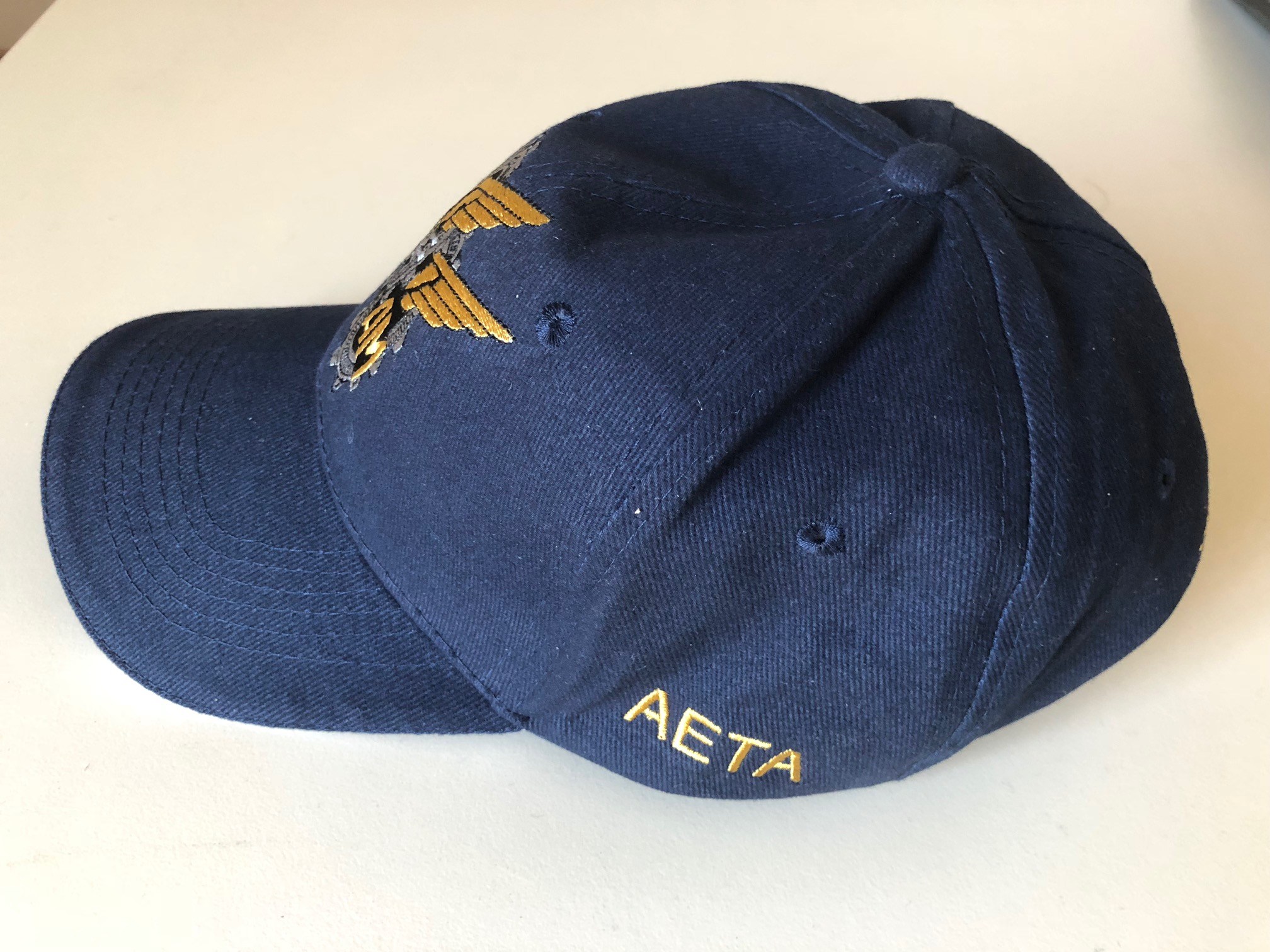 Du nouveau dans la boutique des Arpetes et la casquette AETA est arrivée
