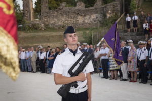 REMISE DU FANION DE LA P150 À LA GARDE DE L’AETA 2