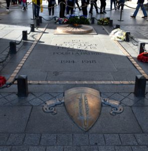 PRISE DE LA FLAMME SACRÉE SOUS L’ARC DE TRIOMPHE 1