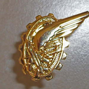 Insigne "E.T." doré (Pin's)